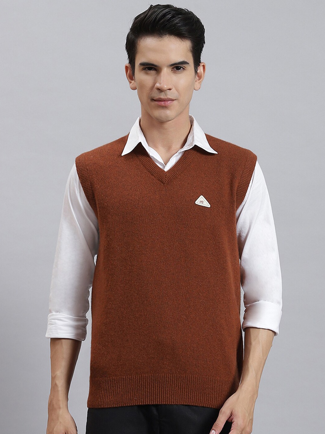 

Monte Carlo V-Neck Woollen Sweater Vest, Rust
