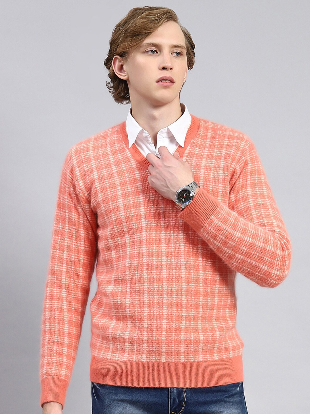 

Monte Carlo Checked Woollen V-Neck Pullover, Orange