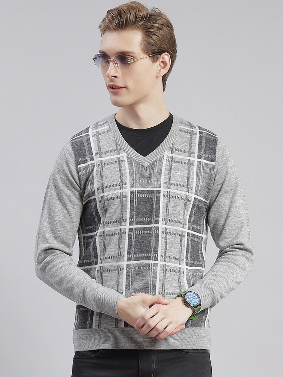 

Monte Carlo Checked V-Neck Ribbed Pullover, Grey