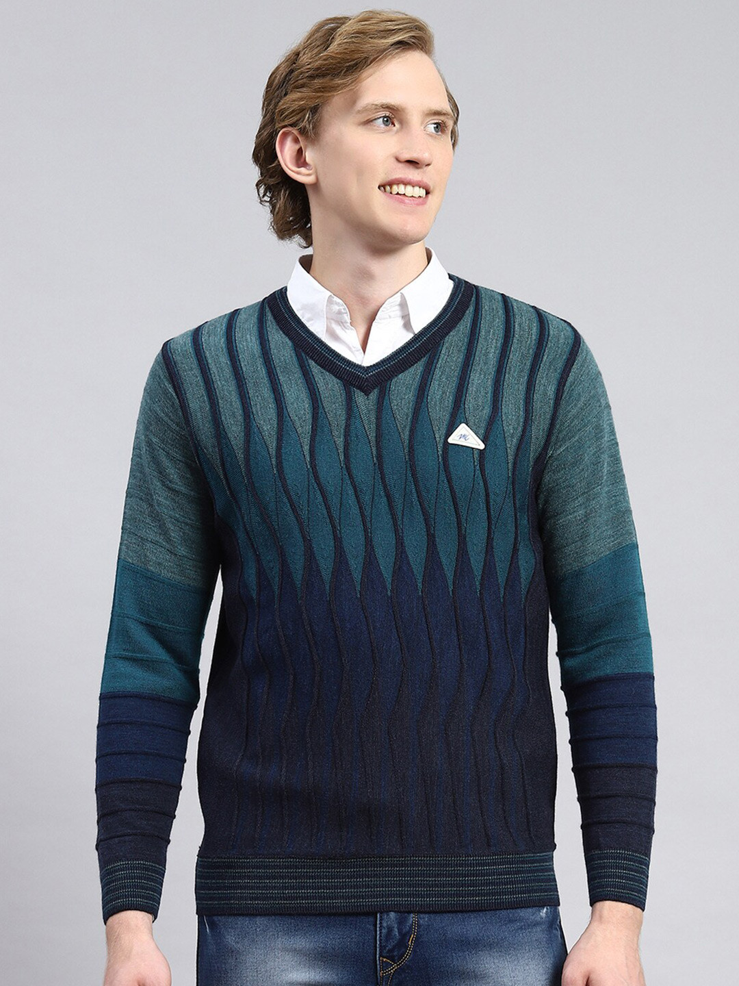 

Monte Carlo Cable Knit Self Design V-Neck Ribbed Pullover, Navy blue