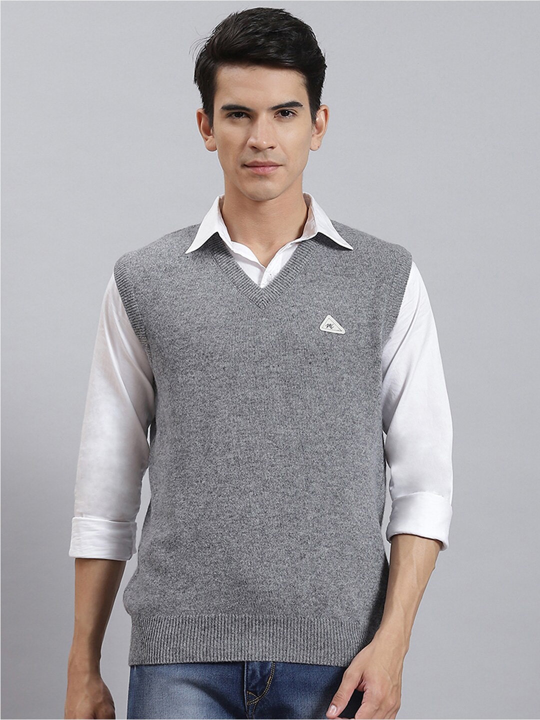 

Monte Carlo V-Neck Woollen Sweater Vest, Grey