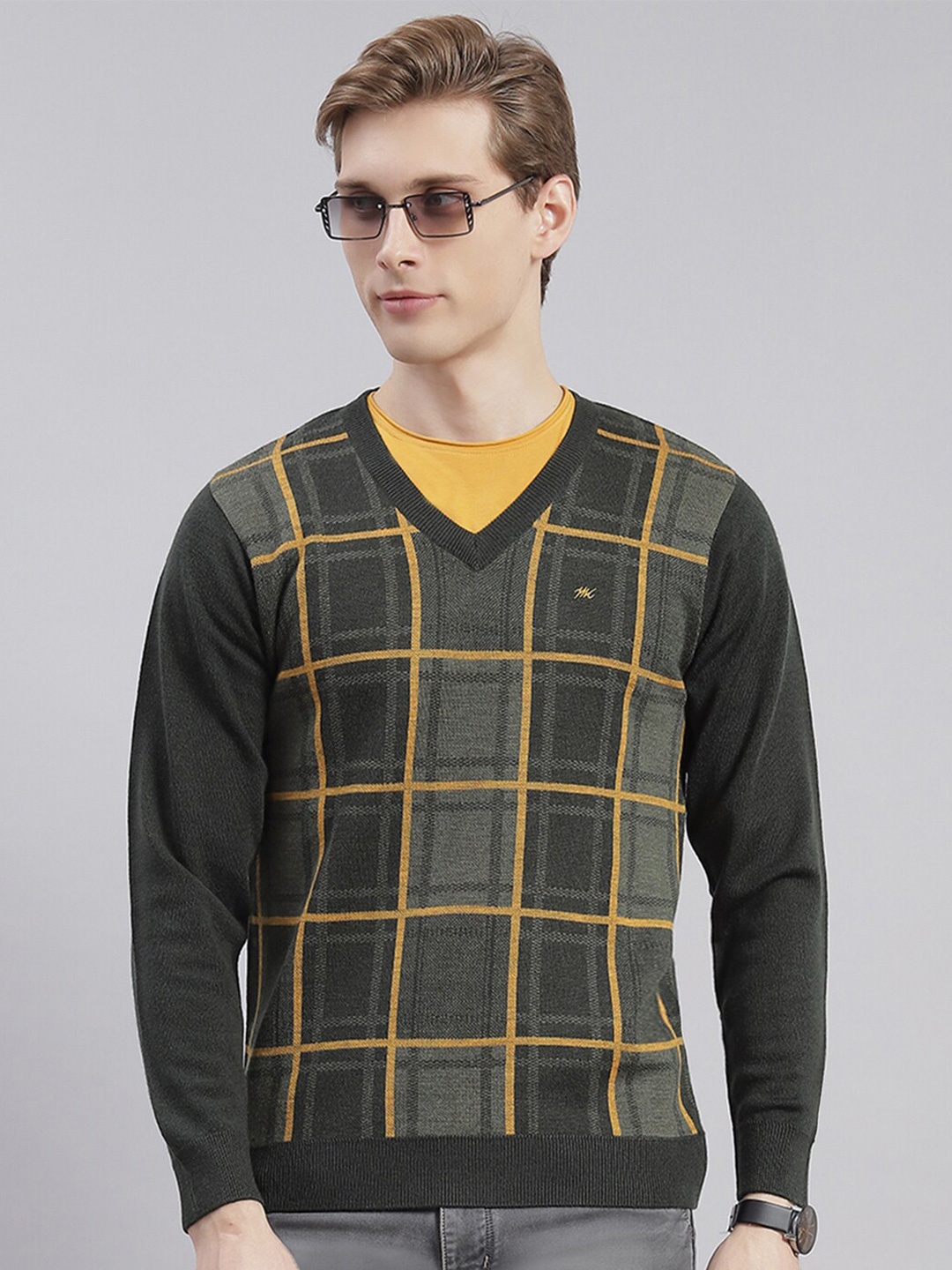 

Monte Carlo Windowpane Checked V-Neck Wool Pullover, Grey
