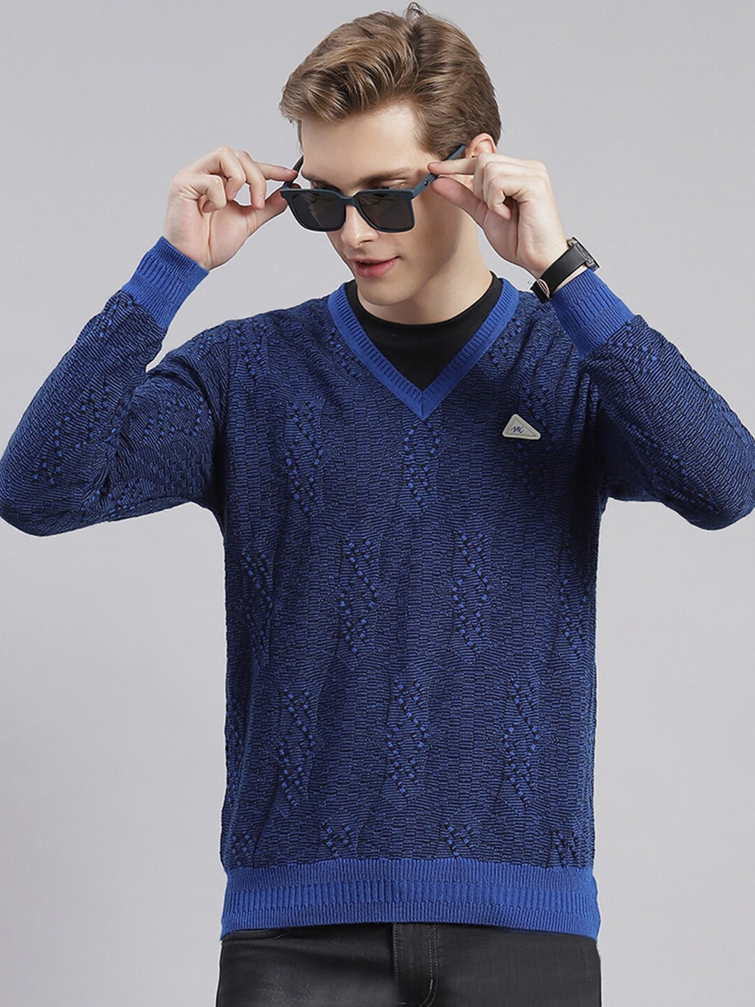

Monte Carlo Cable Knit V-Neck Long Sleeves Woollen Pullover Sweaters, Blue