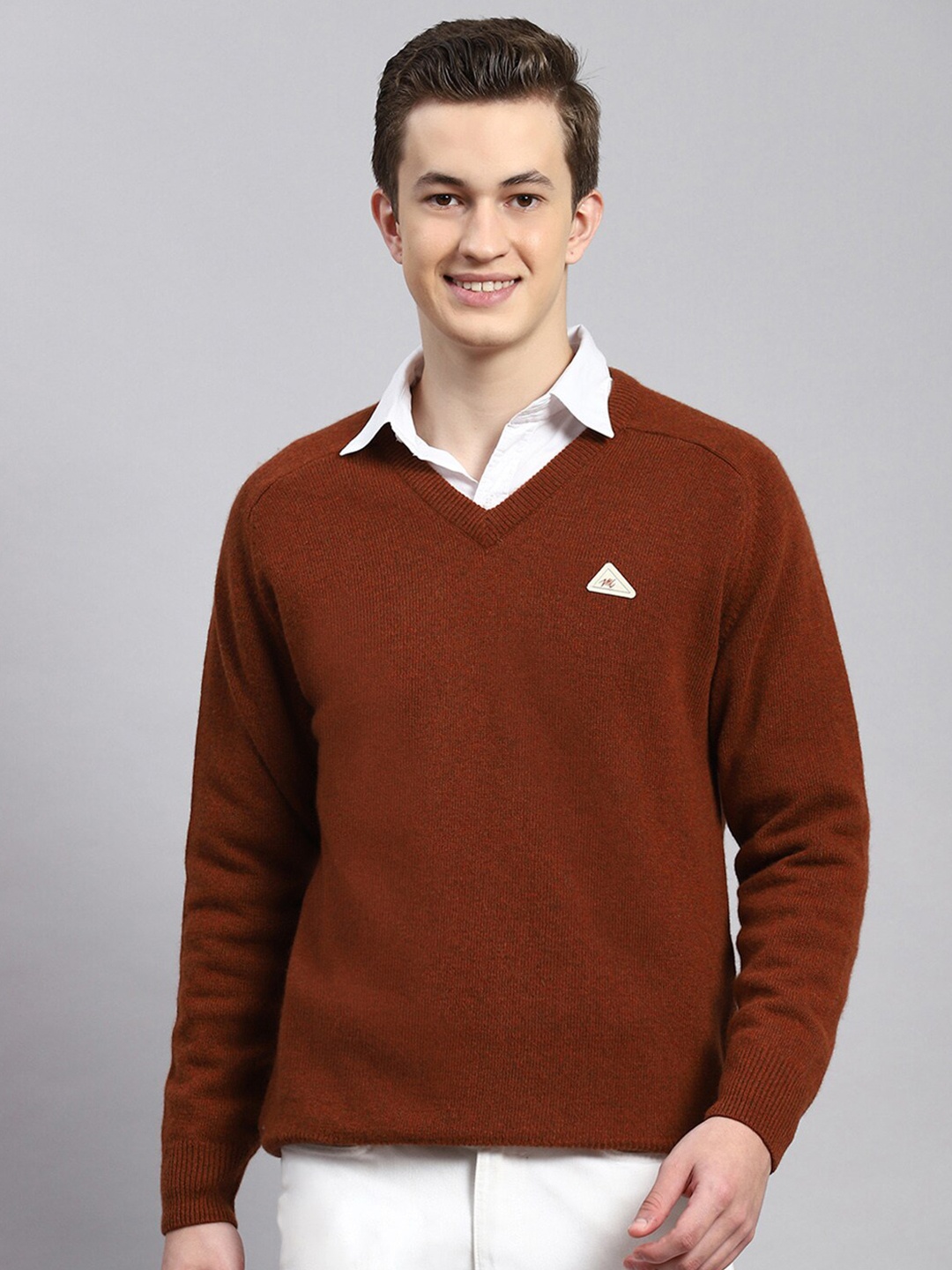 

Monte Carlo V-Neck Woollen Pullover Sweaters, Rust