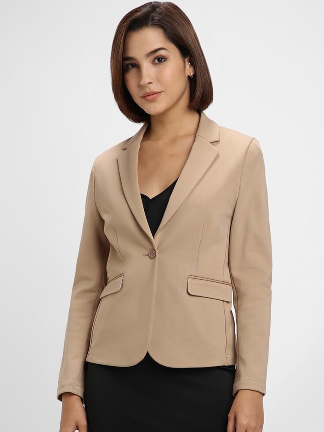 

FOREVER 21 Single-Breasted Notched Lapel Slim-Fit Blazer, Beige
