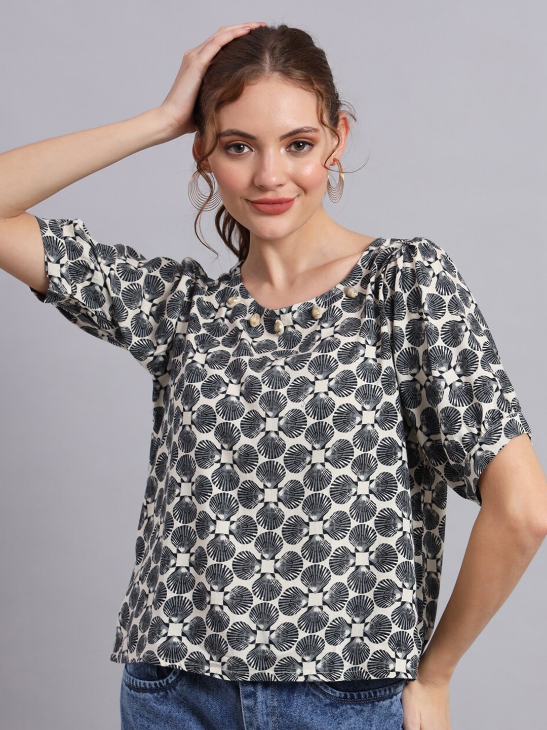 

DECKEDUP Floral Printed Net Top, Cream