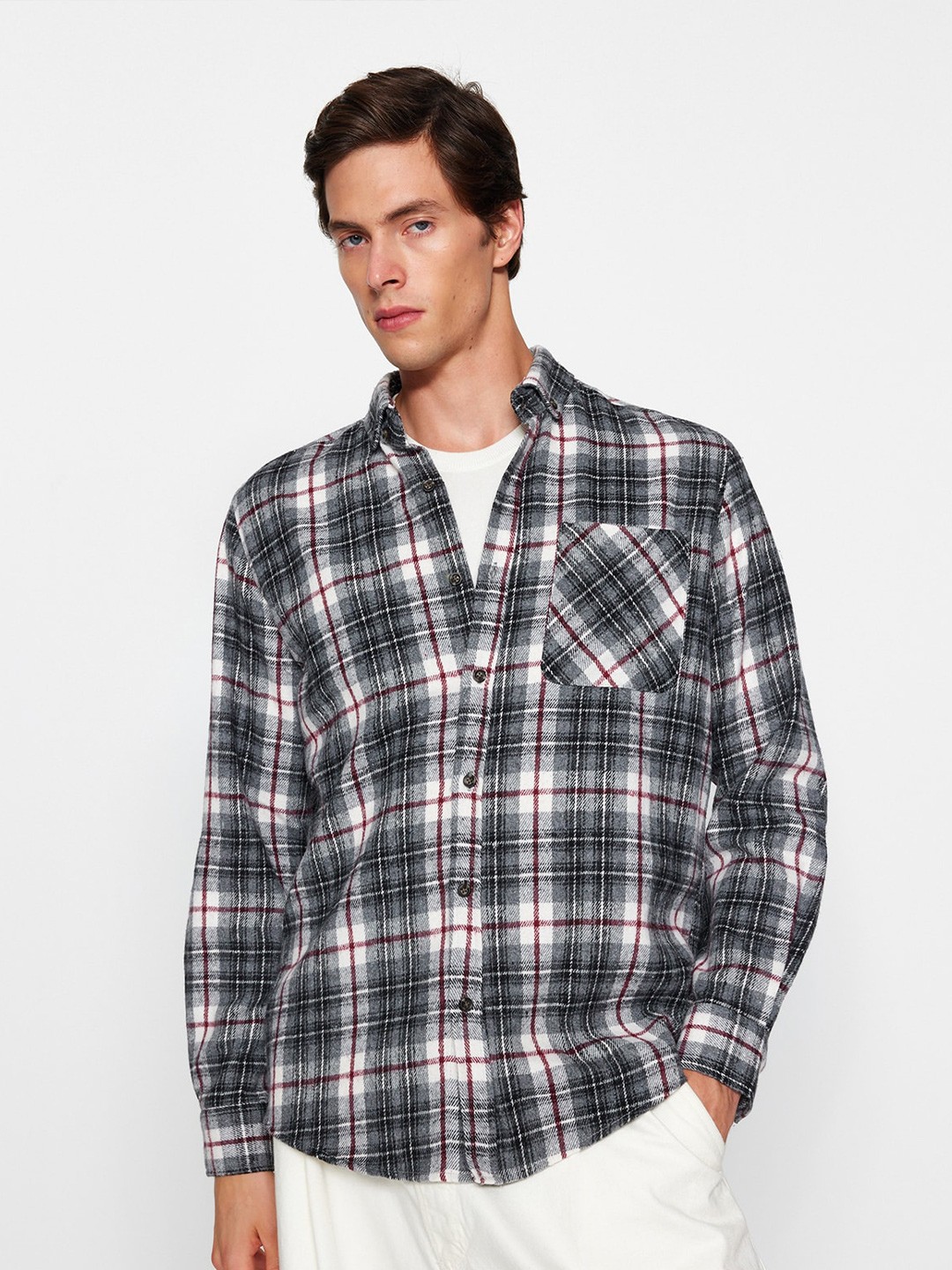 

Trendyol Tartan Checks Spread Collar Shackets, White
