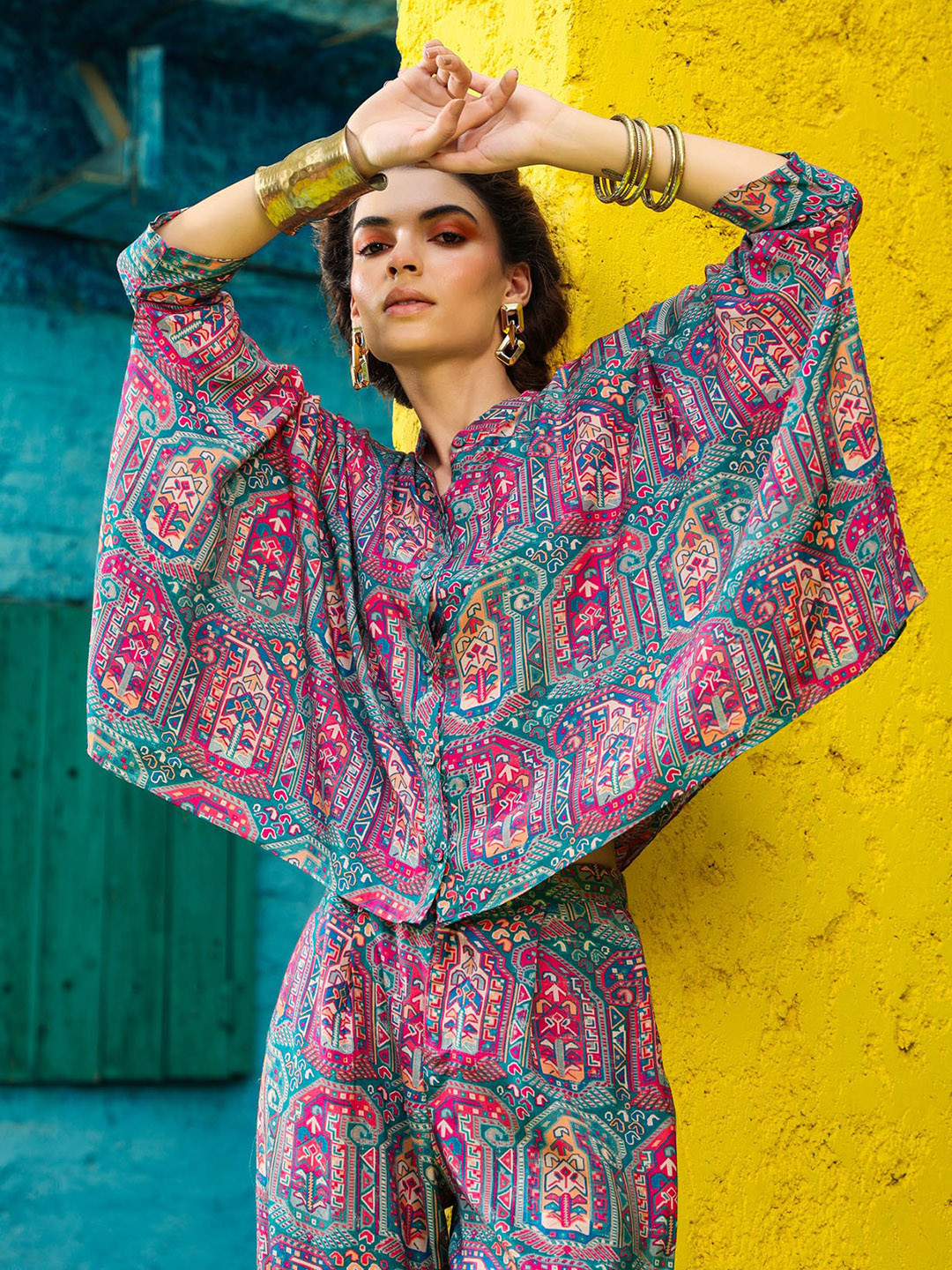 

FASHION DWAR Ethnic Motifs Printed Mandarin Collar Linen Top And Palazzos Co-Ords, Pink