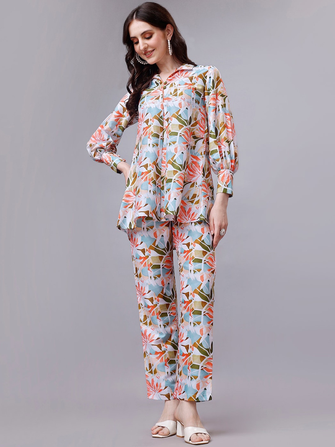 

WEAVLLITE Floral Printed Shirt Collar Tunic With Trouser, Green