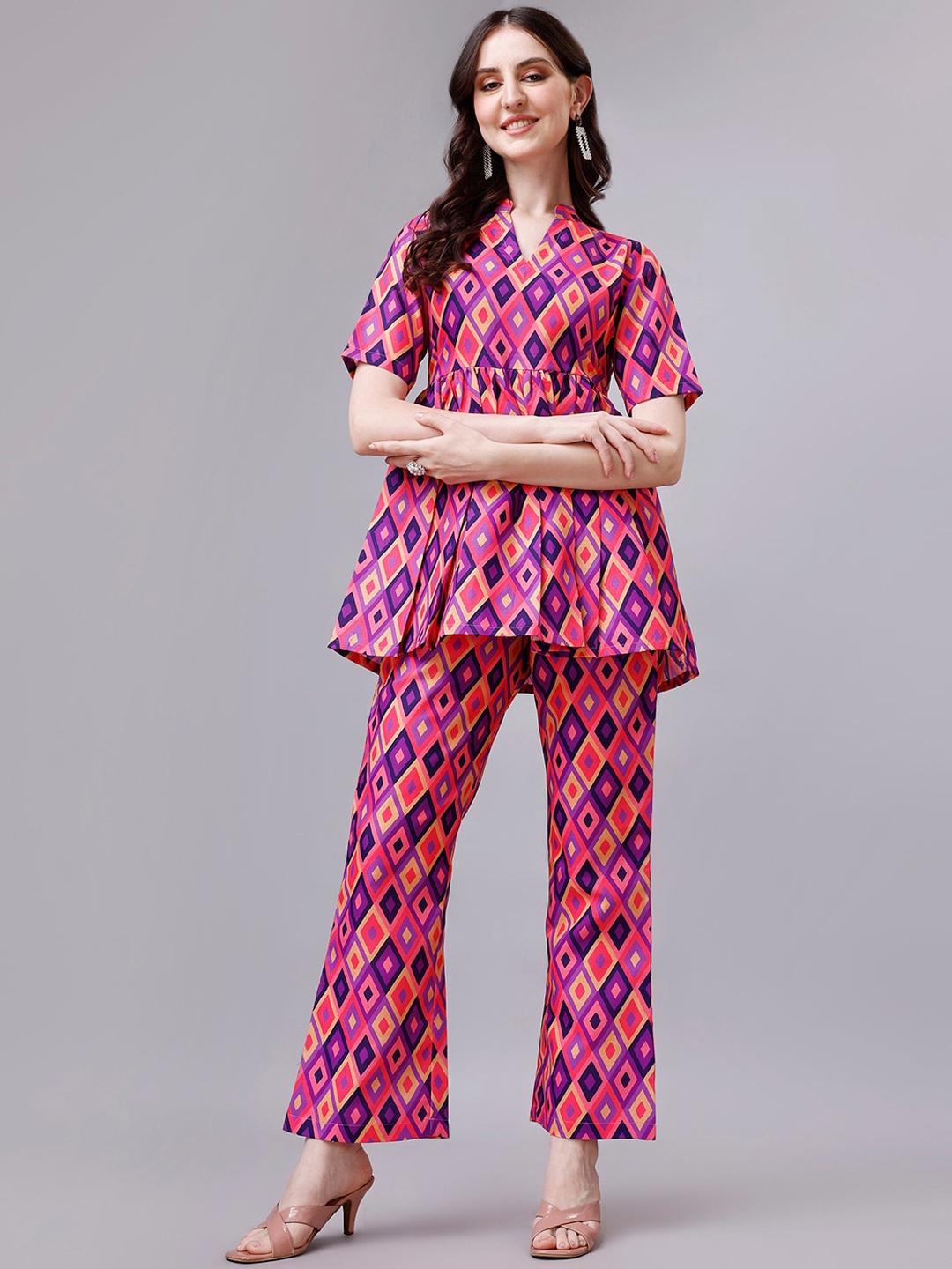 

WEAVLLITE Geometric Printed Mandarin Collar Fit & Flare Tunic With Trousers, Pink