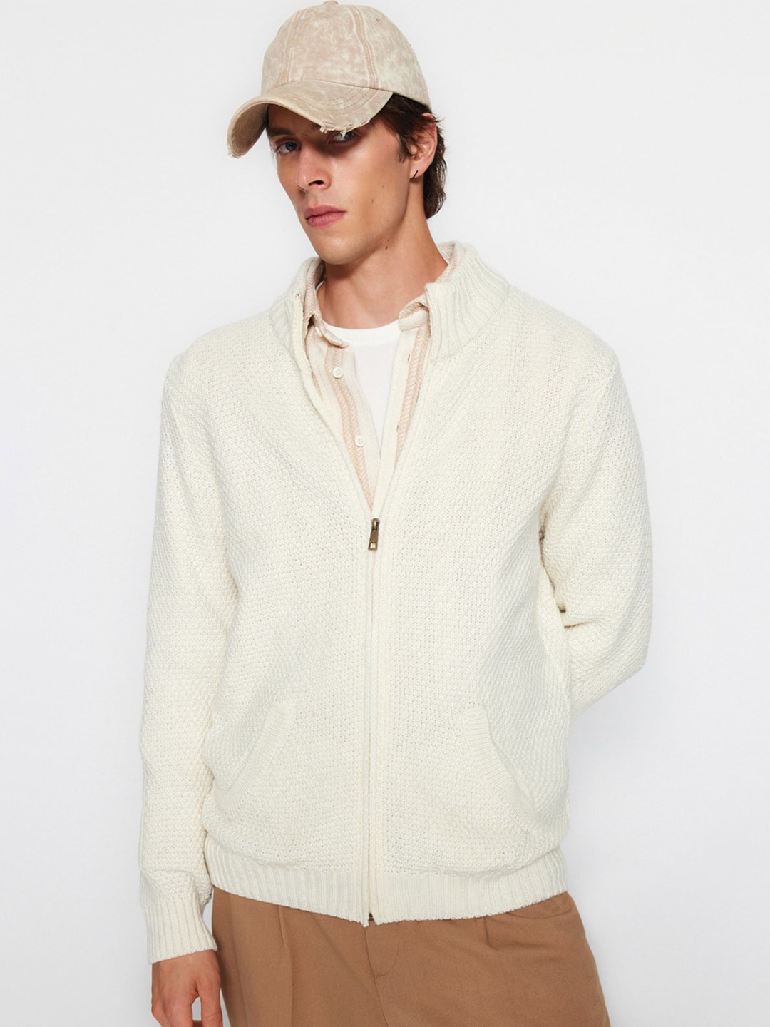 

Trendyol Long Sleeved Cardigan Sweater, White