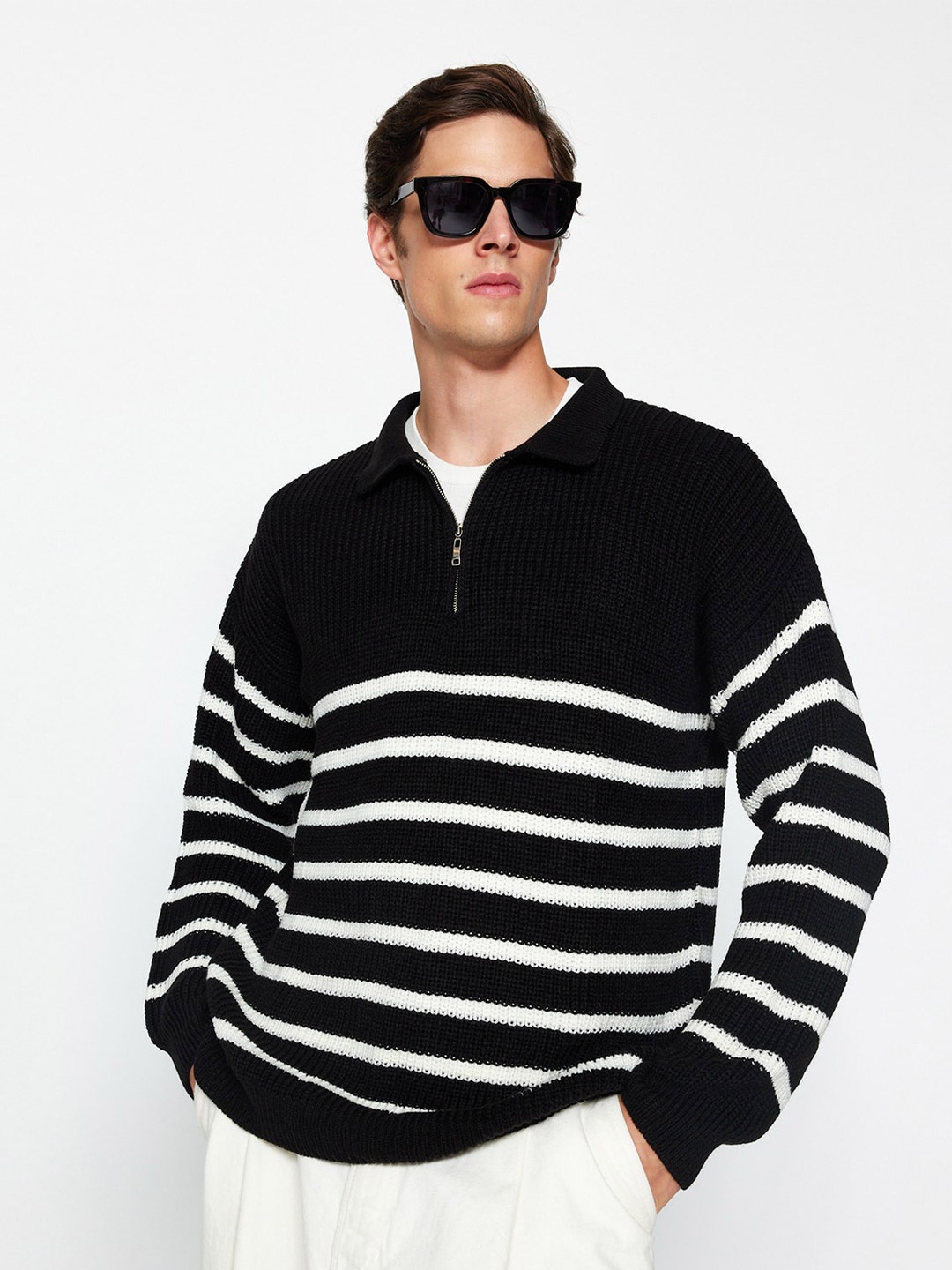

Trendyol Striped Spread Collar Acrylic Pullover Sweater, White