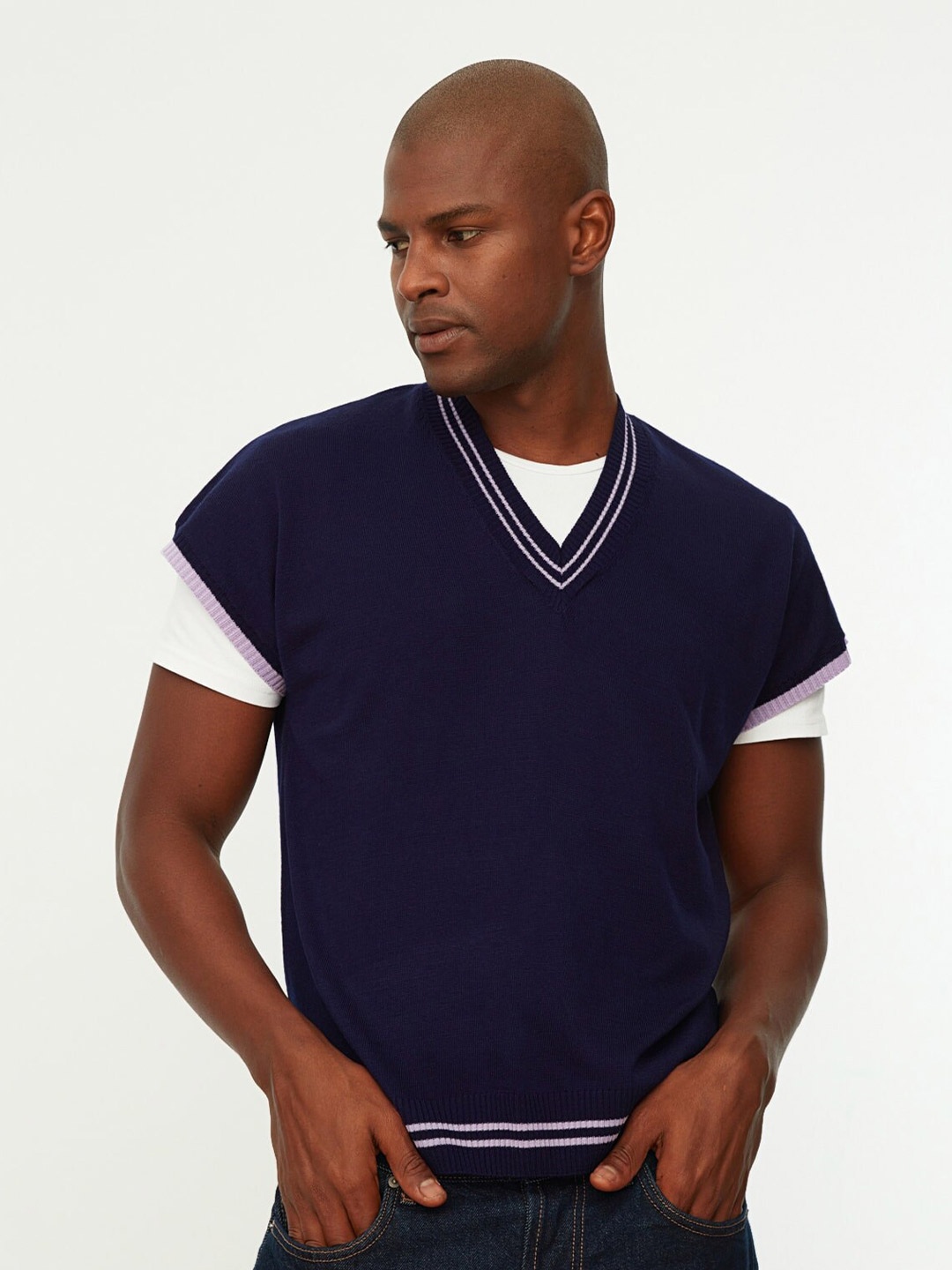 

Trendyol V-Neck Acrylic Sweater Vest, Navy blue