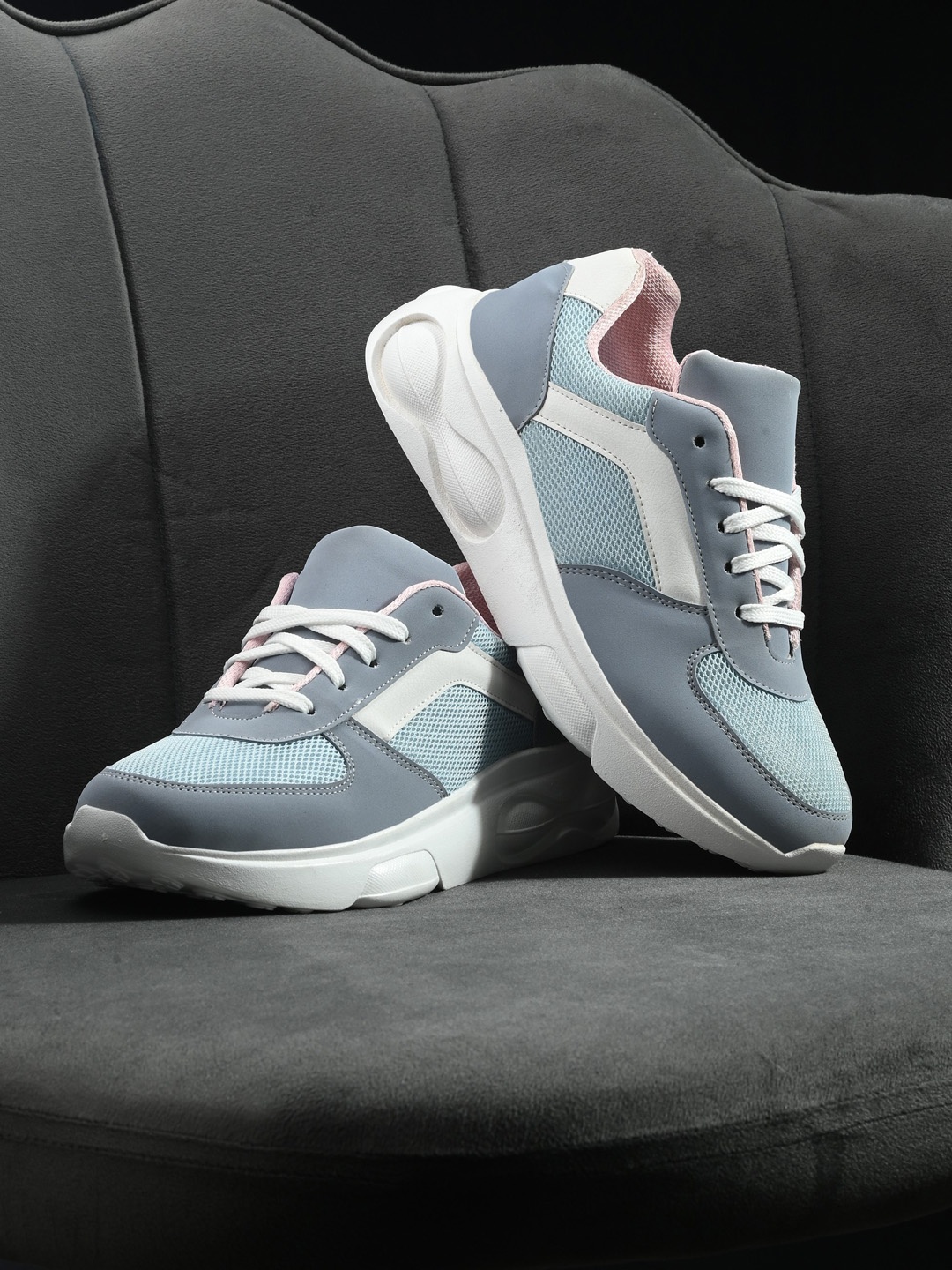 

The Roadster Lifestyle Co. Women Blue & Sea Green Colourblocked Lightweight Sneakers