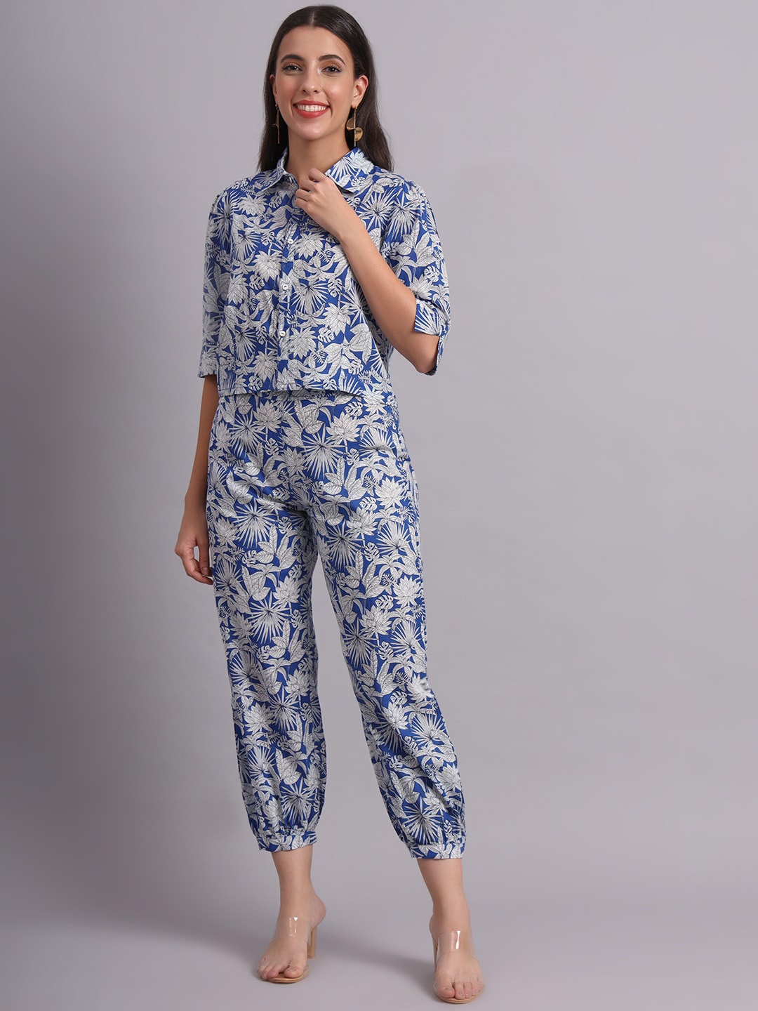 

DECKEDUP Printed Shirt With Cropped Trouser, Blue