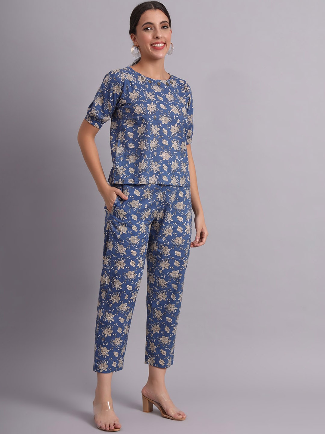 

DECKEDUP Printed Round Neck Top With Trousers, Blue