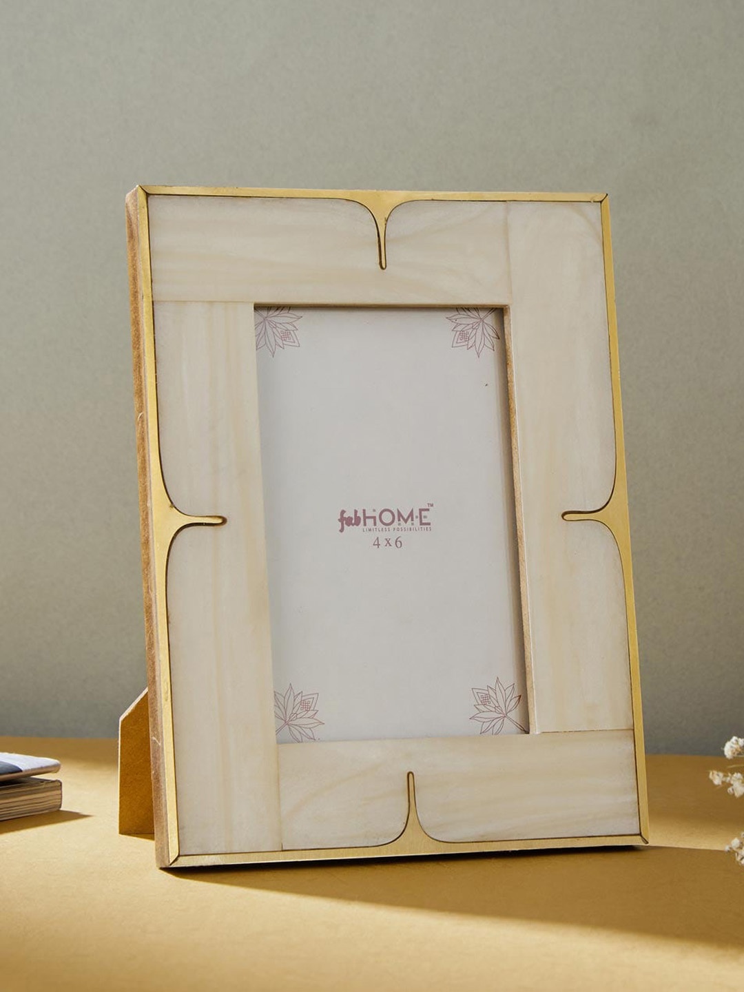 

Fabindia White & Beige Soha Inlay Photo Frame