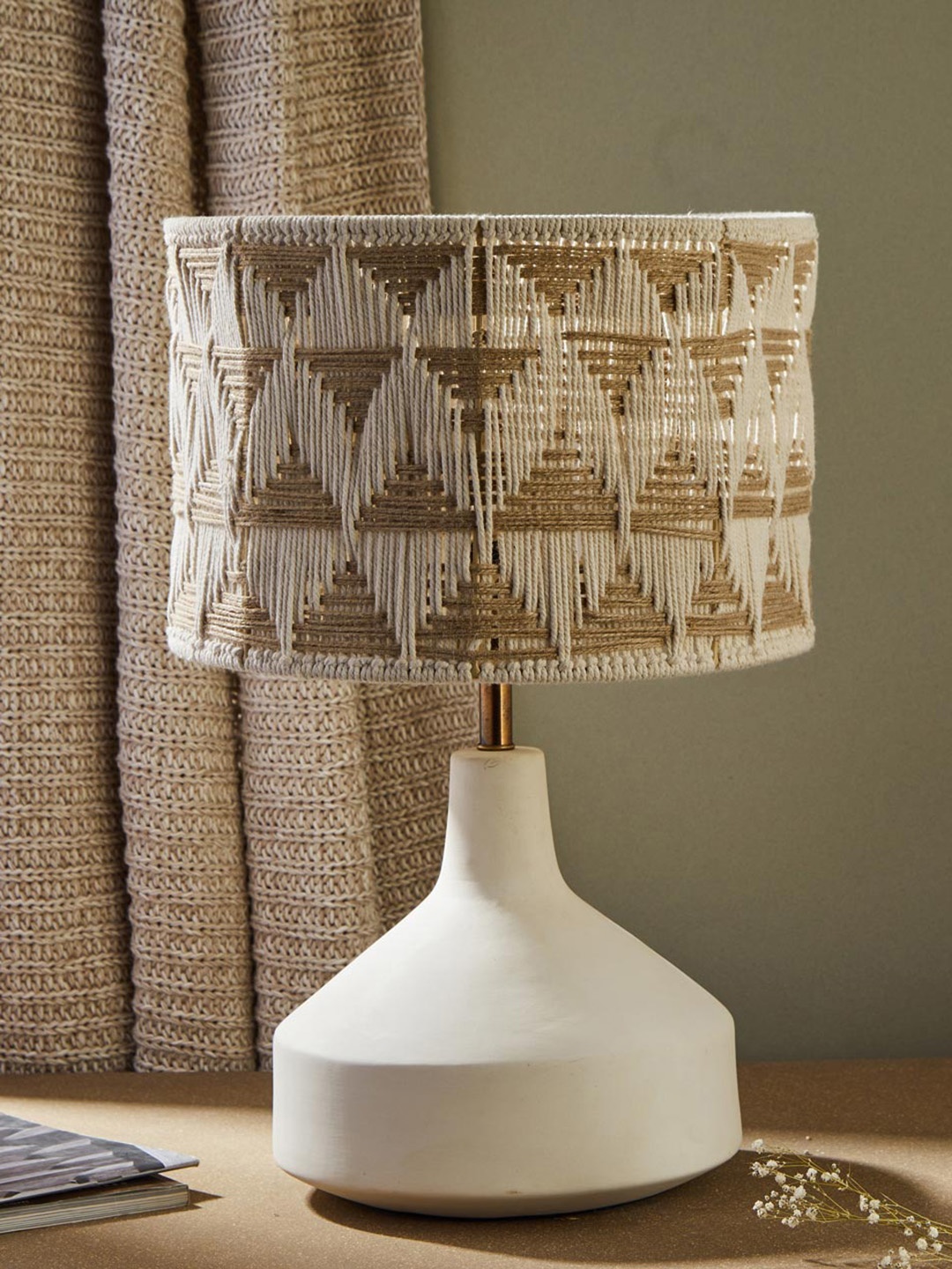 

Fabindia White & Beige Textured Ceramic Table Lamp