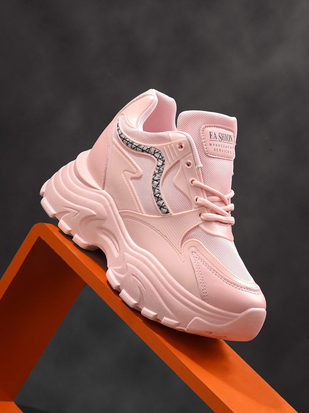 

The Roadster Lifestyle Co. Women Pink Mesh Walking Shoes