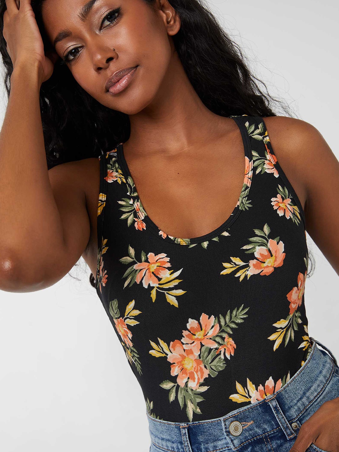 

Ardene Floral Printed Scoop Neck Tank Top, Black