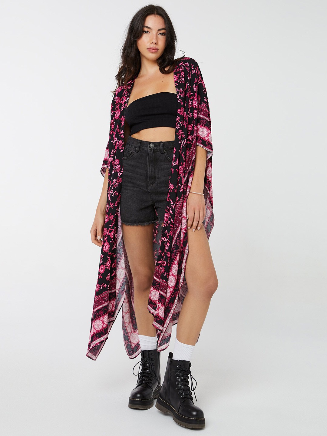 

Ardene Floral Printed Longline Shrug, Black