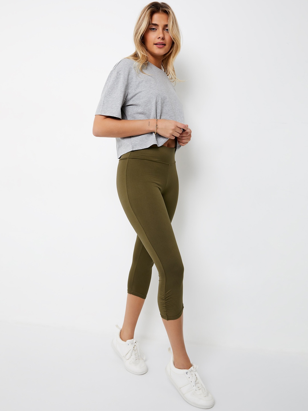 

Ardene Women Mid-Rise Ankle Length Leggings, Green