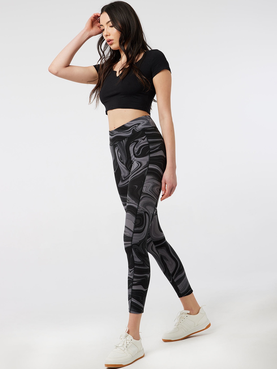 

Ardene Printed Ankle Length Leggings, Black