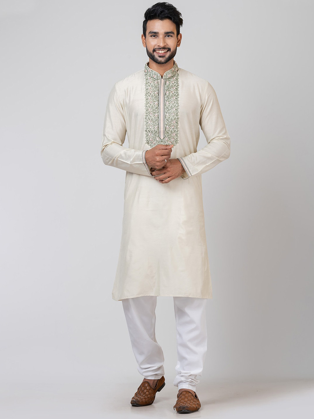 

HU - Handcrafted Uniquely Floral Yoke Design Cotton Silk Thread Work Kurta, Cream