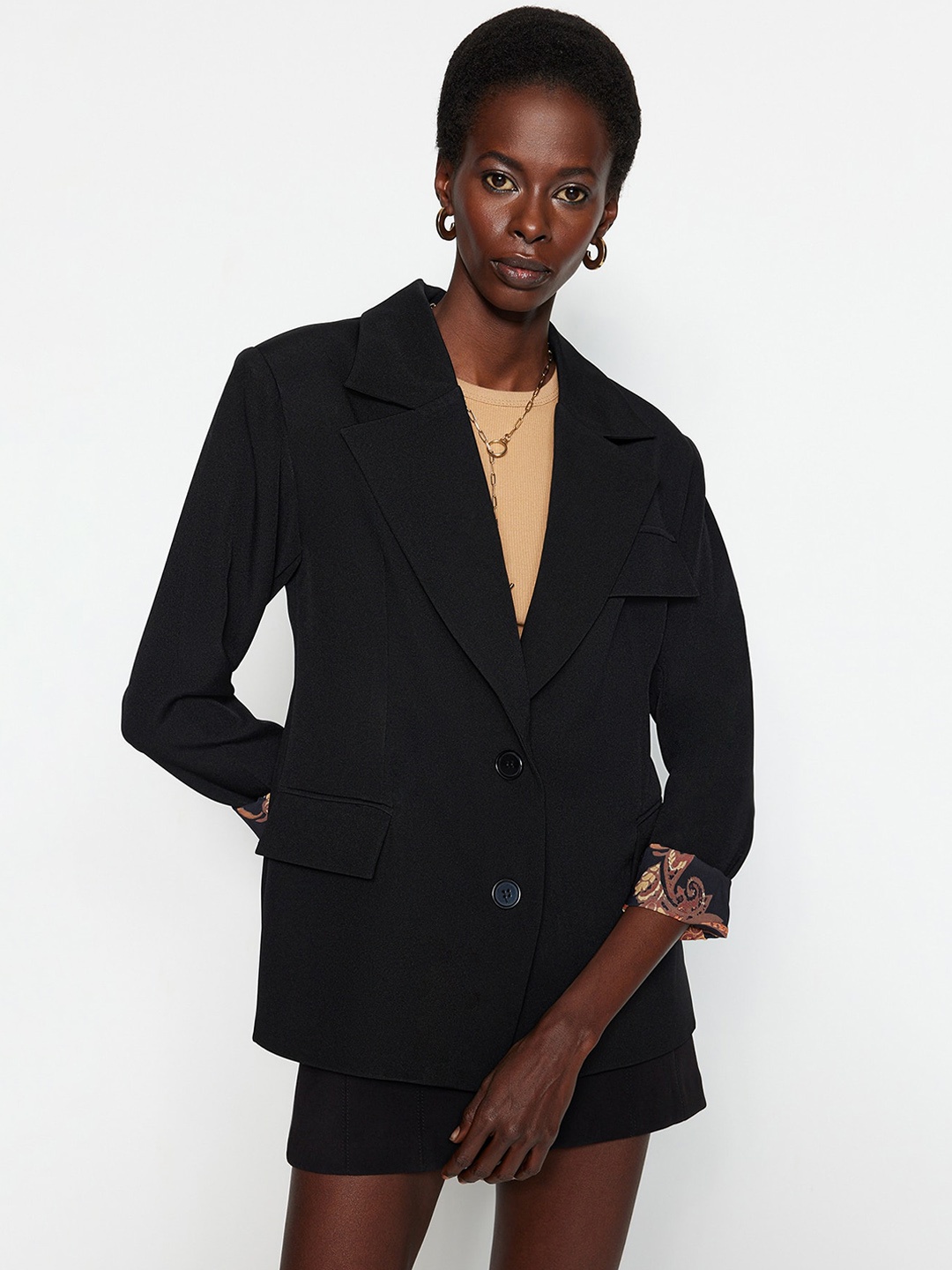 

Trendyol Notched Lapel Collar Single-Breasted Blazers, Black