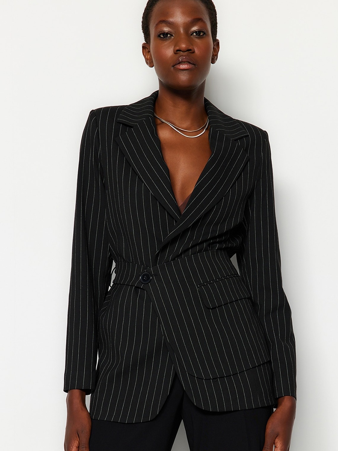 

Trendyol Striped Single-Breasted Blazers, Black