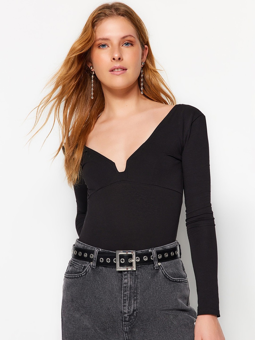 

Trendyol V-Neck Long Sleeves Bodysuit, Black
