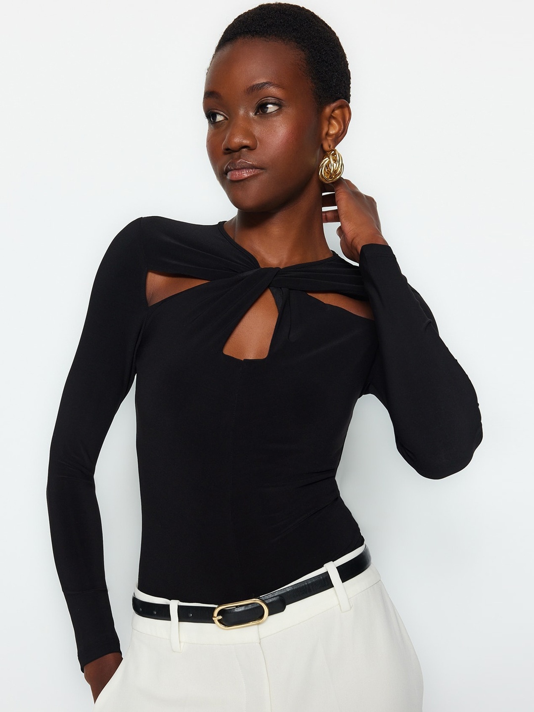 

Trendyol Twisted Detail Long Sleeves Fitted Top, Black