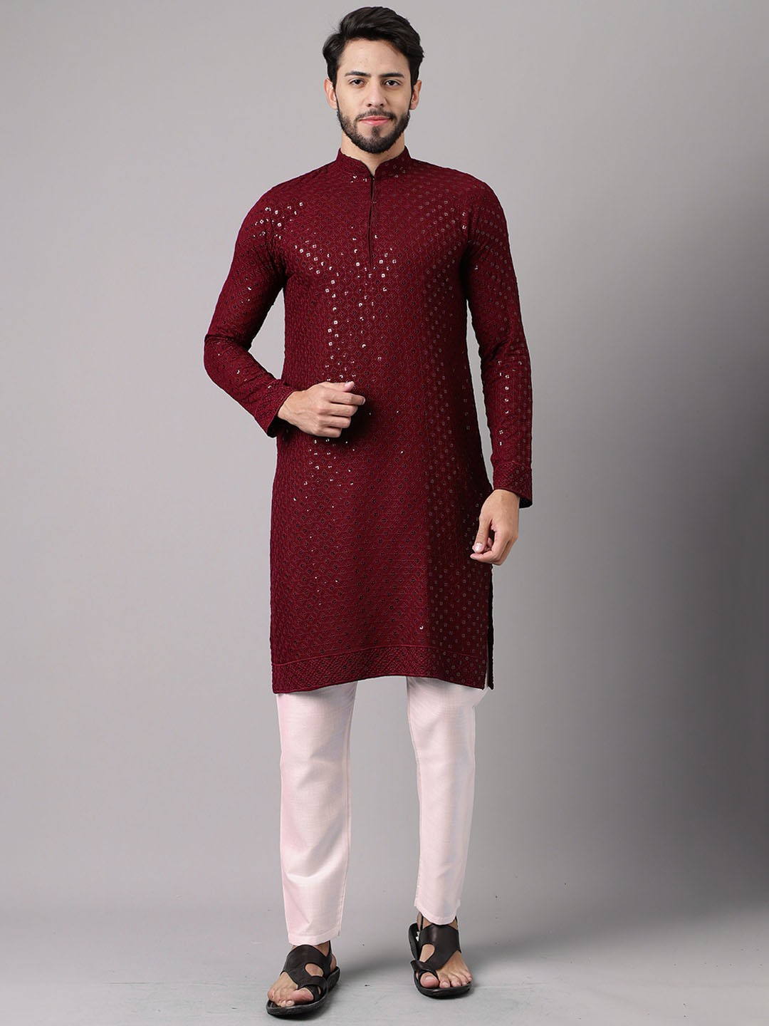 

Sangria Embroidered Sequinned Mandarin Collar Cotton Silk Kurta, Maroon