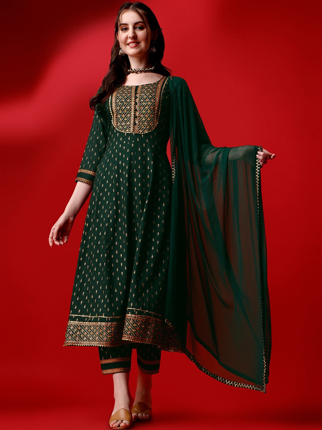 

KALINI Floral Printed Regular Kurta With Trousers & Dupatta, Green