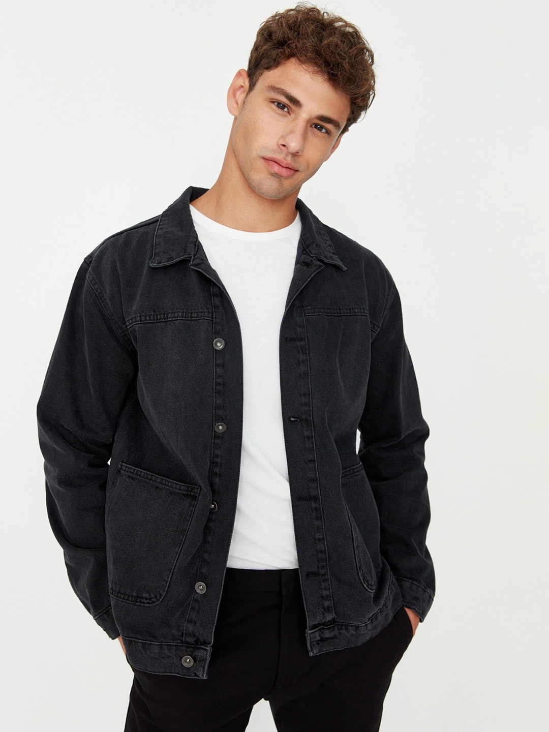 

Trendyol Men Denim Jacket with Embroidered, Na