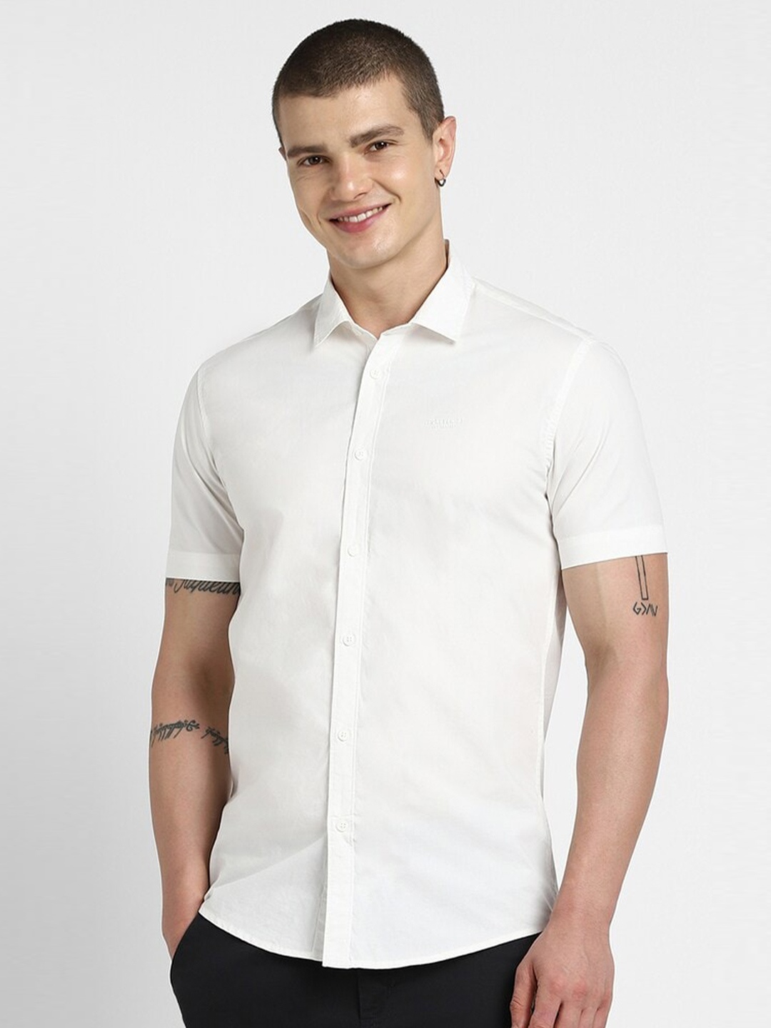 

FOREVER 21 Opaque Pure Cotton Casual Shirt, White