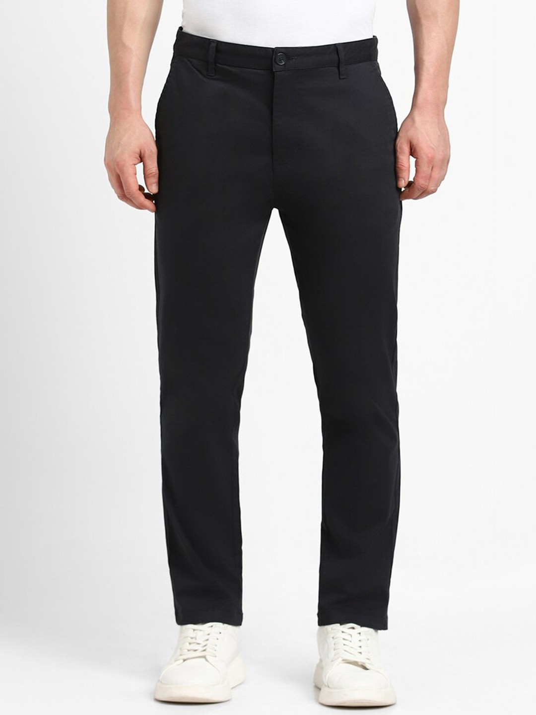 

FOREVER 21 Men Mid-Rise Chino Trousers, Black