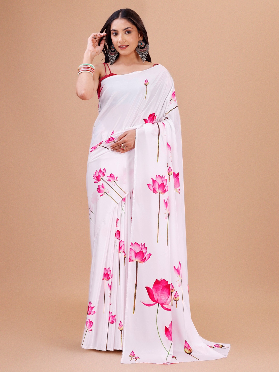 

Indian Fashionista Floral Printed Silk Blend Saree, Off white