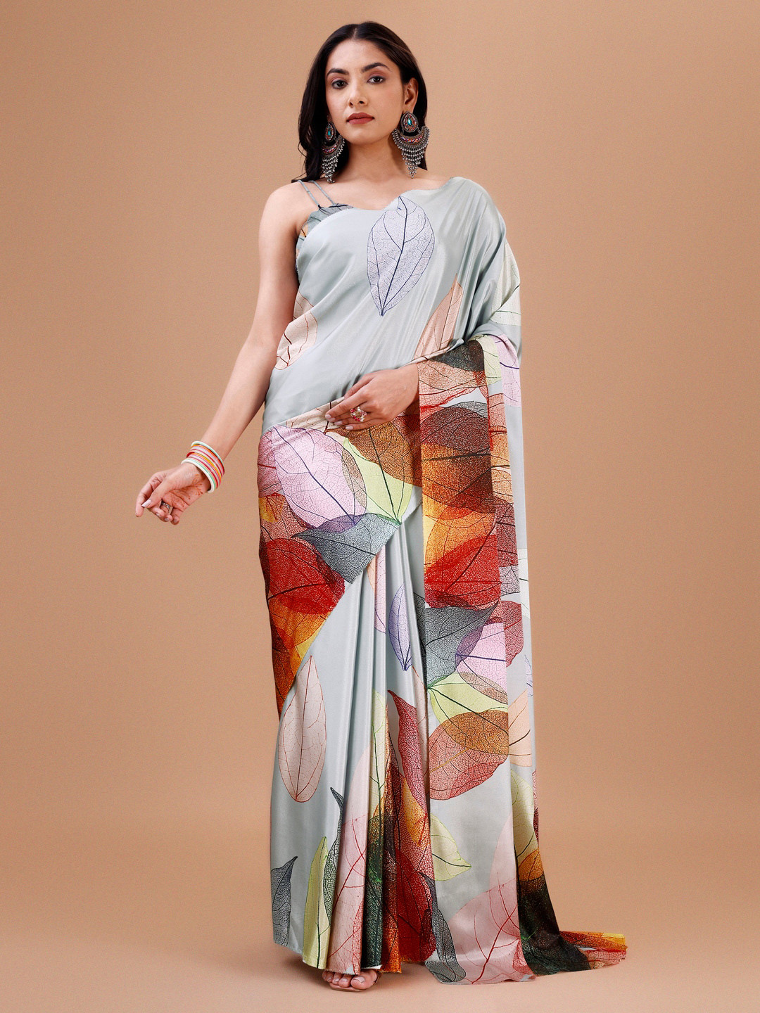 

Indian Fashionista Floral Printed Ikat Saree, Silver