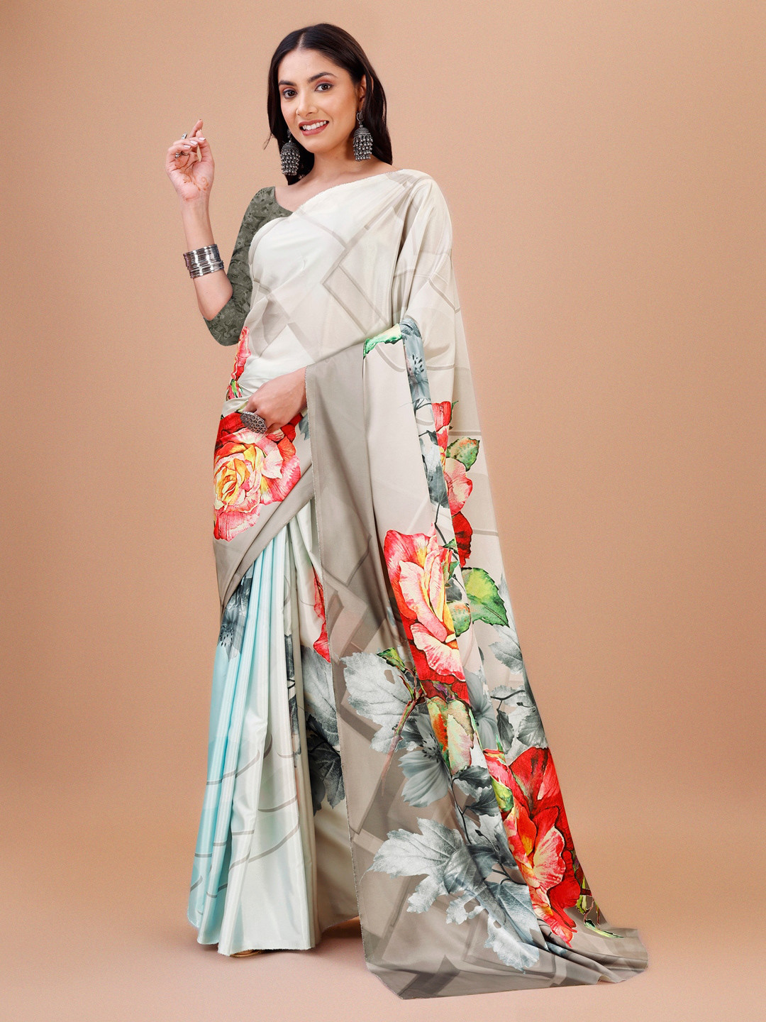 

Indian Fashionista Floral Printed Saree, Grey