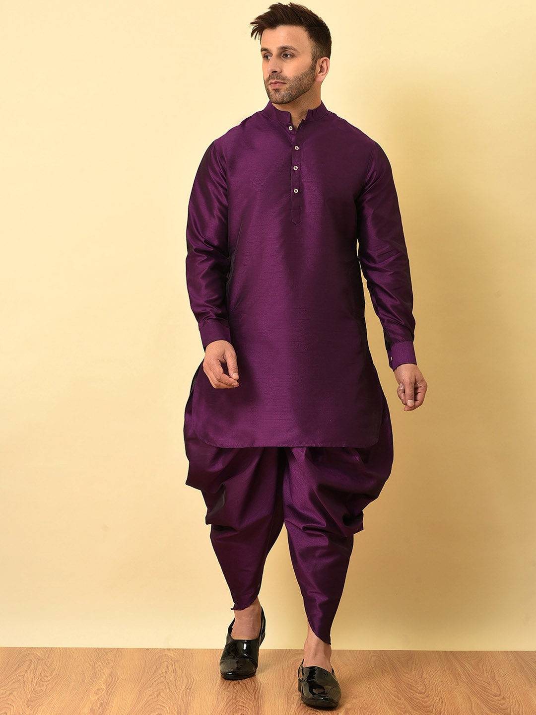 

Vgyaan Woven Design Band Collar Regular Kurta with Dhoti Pants, Purple