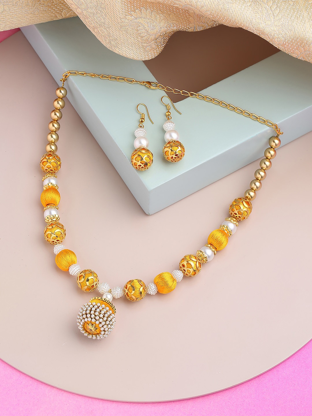 

AKSHARA Gold-Plated Stones Studded & Beads Beaded Necklace With Earrings