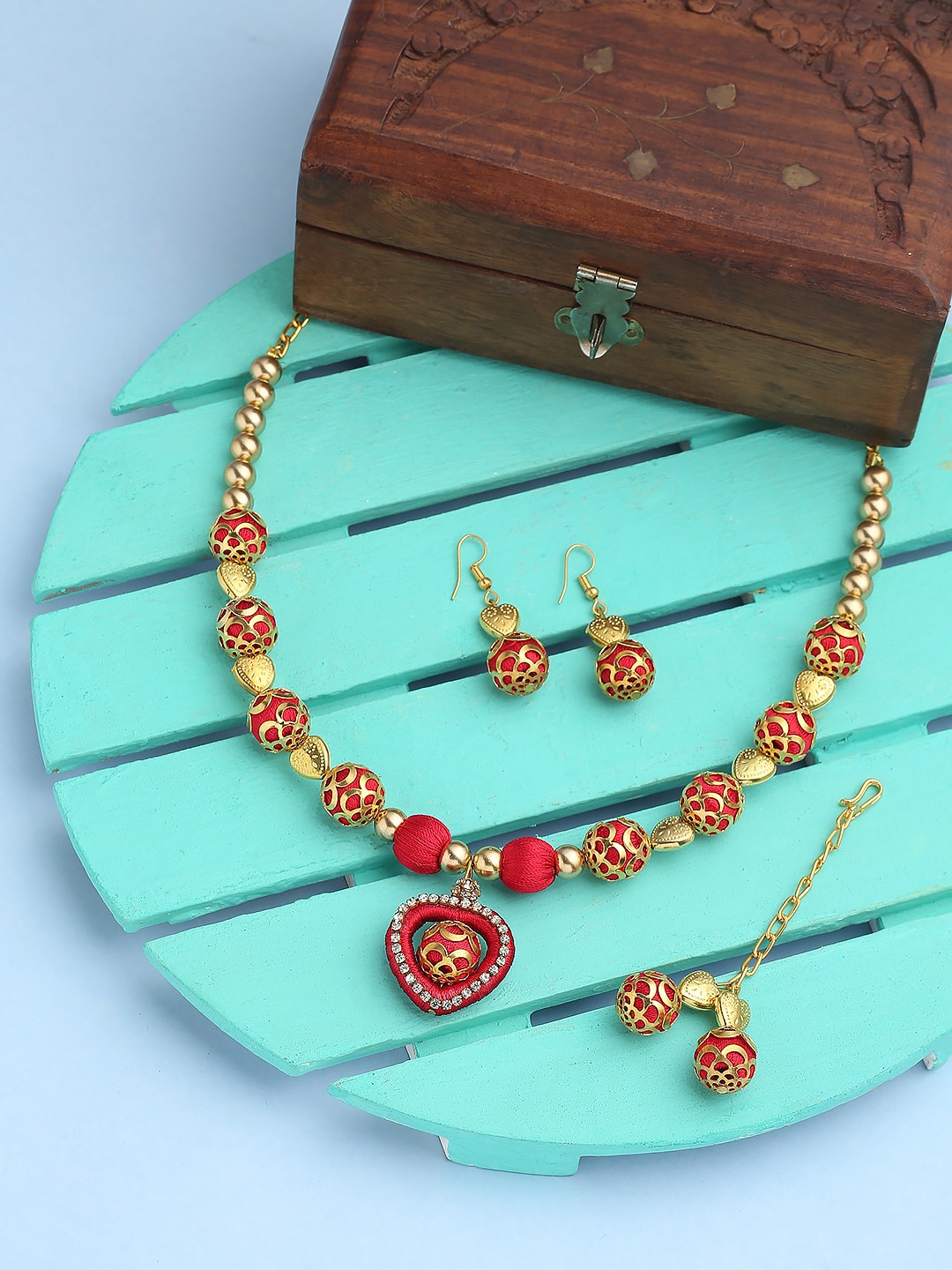

AKSHARA Gold-Plated Stone Studded & Pearl Beaded Jewellery Set, Red