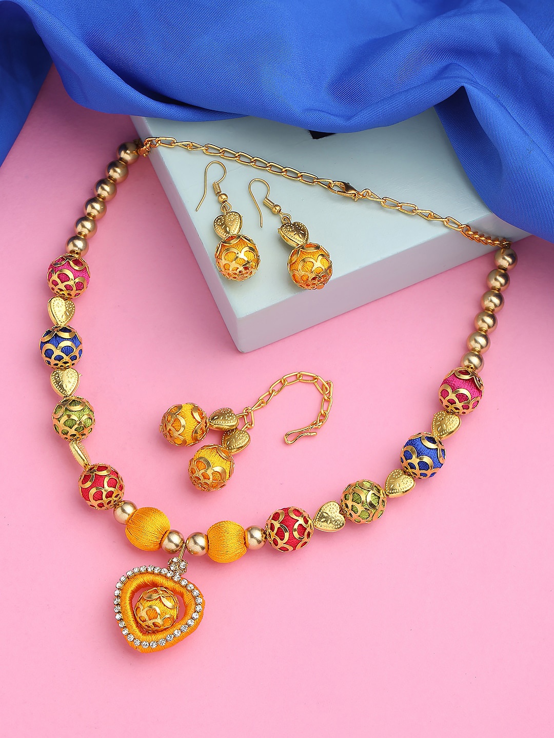 

AKSHARA Gold-Plated Artificial Stone Studded & Pearl Beaded Jewellery Set, Yellow