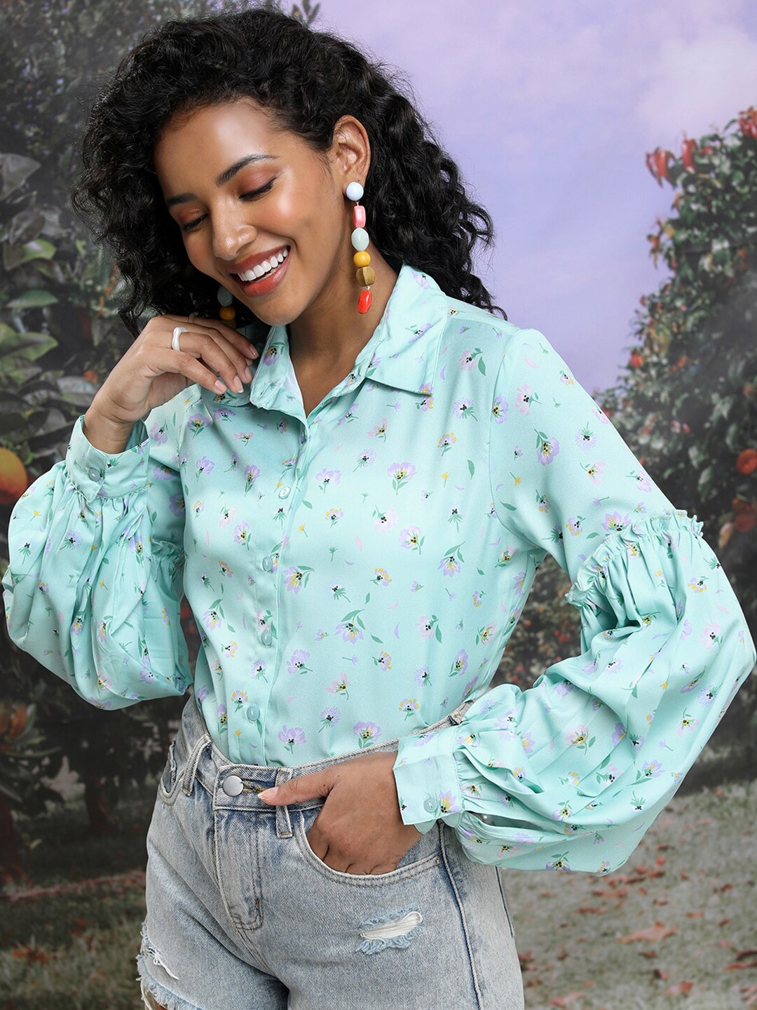 

Tokyo Talkies Green & Lavender Floral Printed Cuffed Sleeves Shirt Style Top