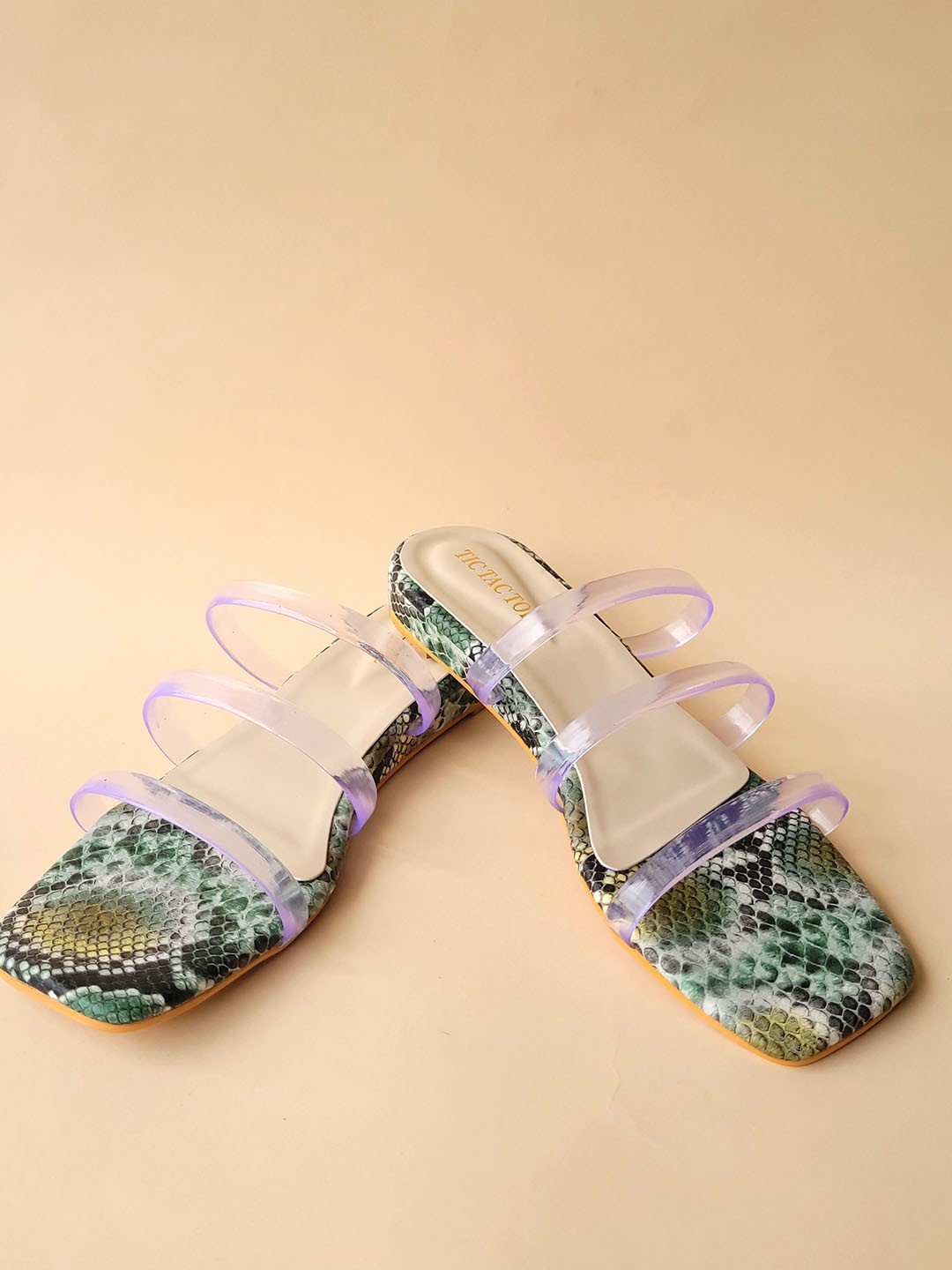 

TIC TAC TOE Printed Open Toe Flats, Green
