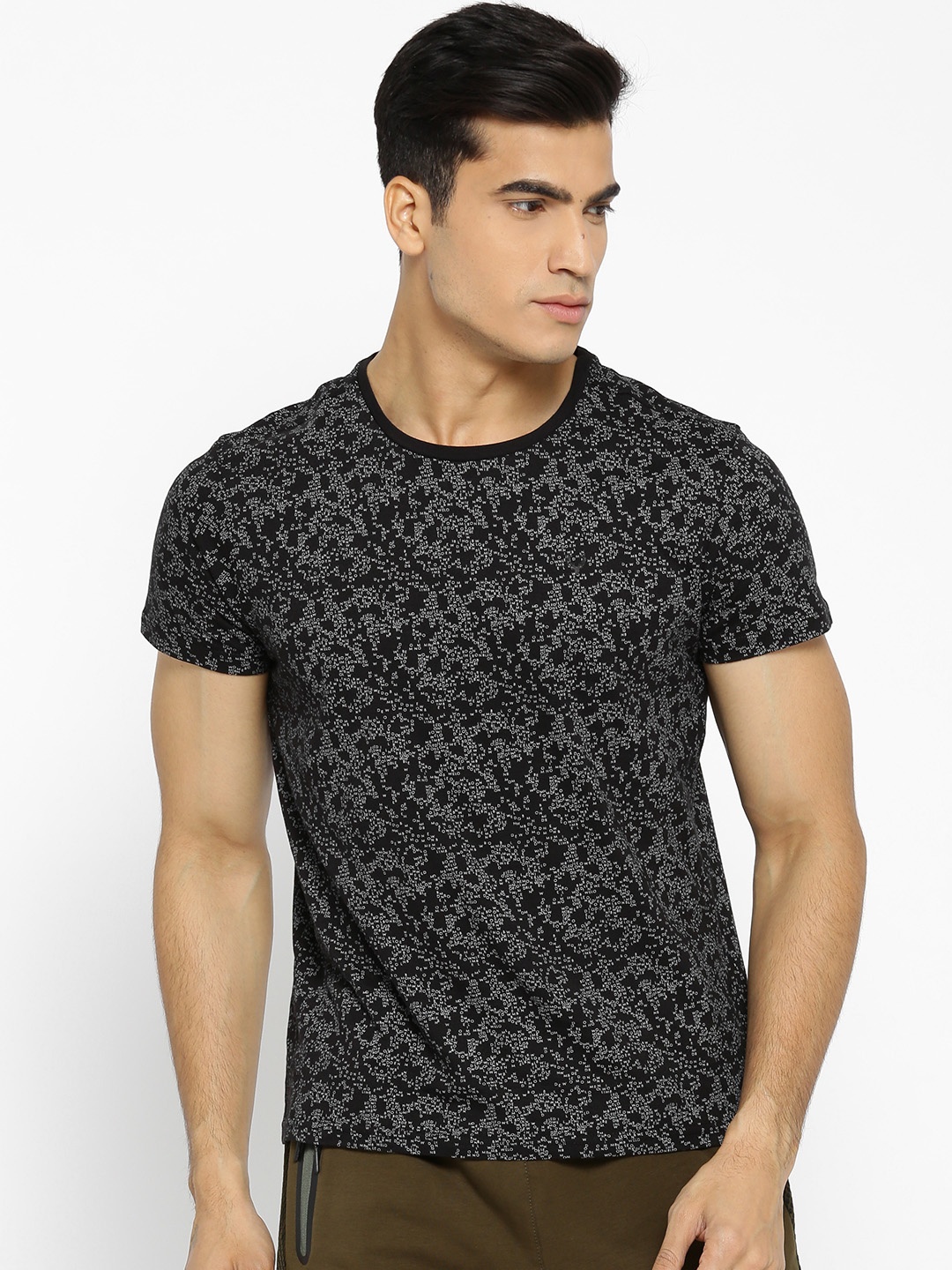 

Allen Solly Sport Men Black Printed Wimbledon Round Neck T-shirt