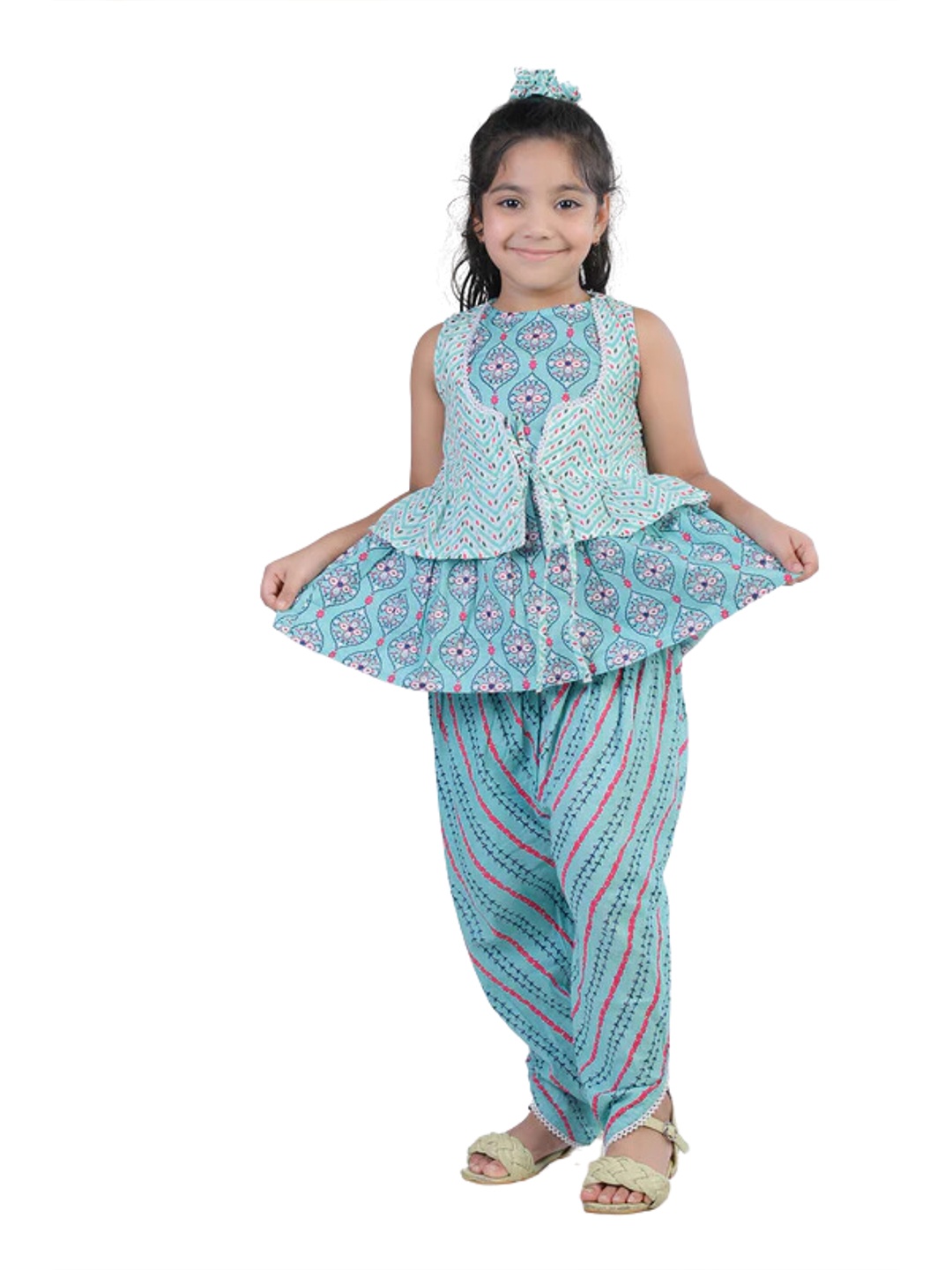 

Budding Bees Girls Ethnic Motifs Printed Pure Cotton Tunic With Dhoti Pants, Green