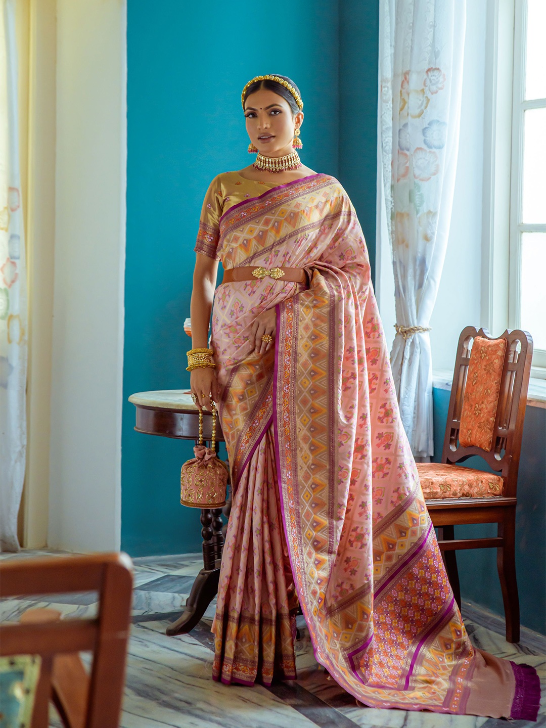 

VISHNU WEAVES Ethnic Motifs Woven Design Zari Pure Silk Patola Saree, Pink