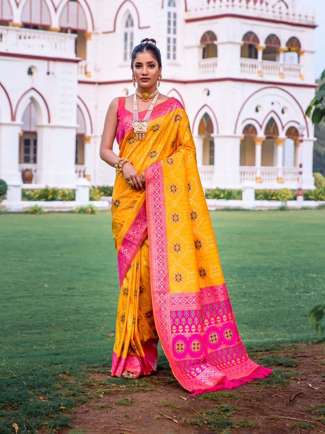

VISHNU WEAVES Ethnic Motifs Woven Design Zari Pure Silk Patola Saree, Yellow